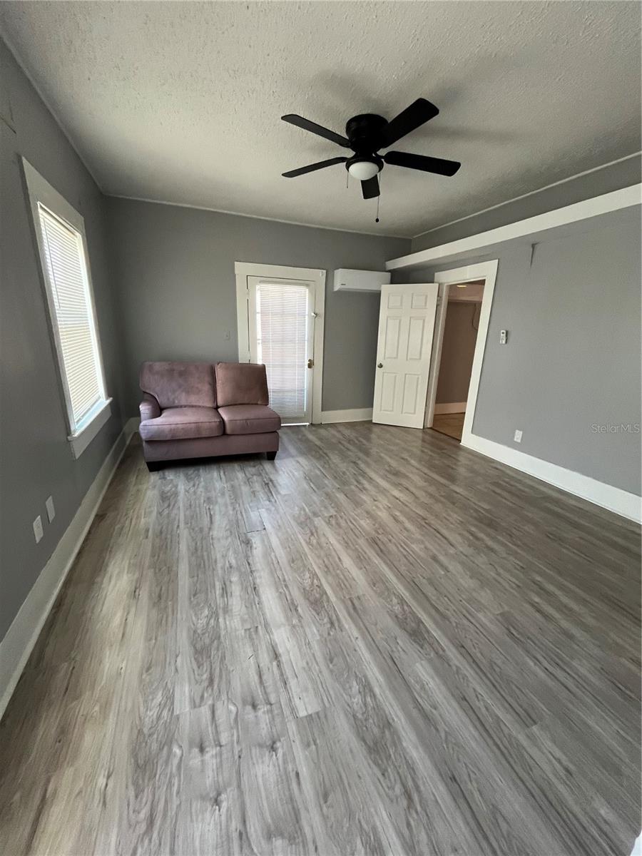 Image 3 of 7 For 1907 Morgan Street C