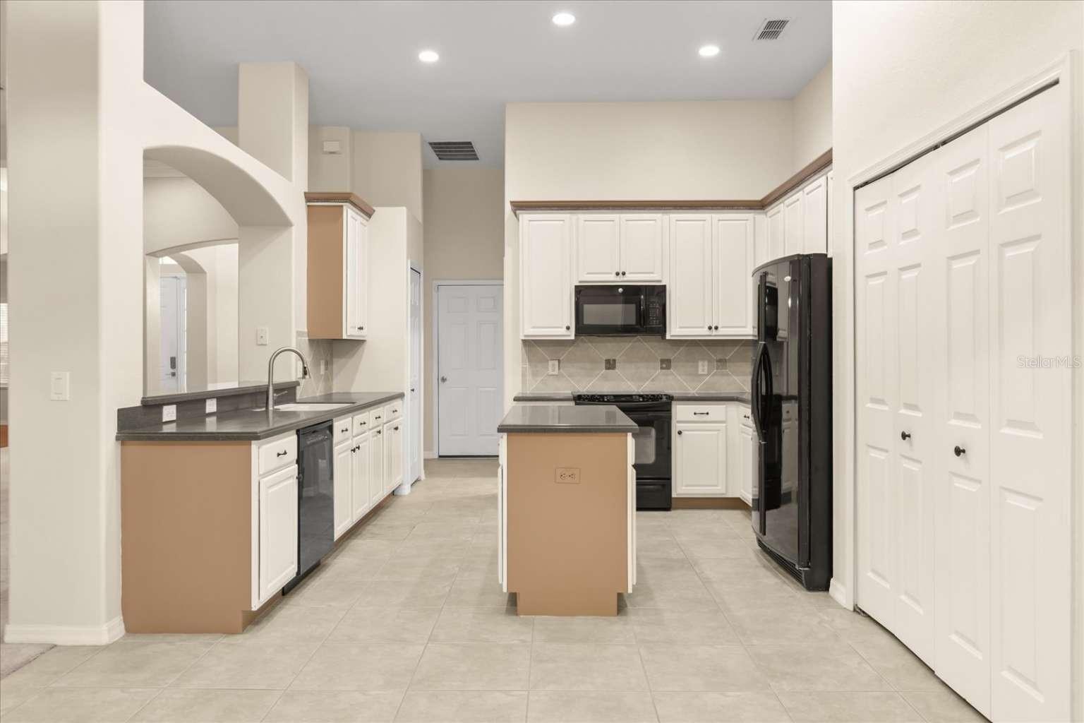 Image 23 of 71 For 597 Sand Wedge Loop