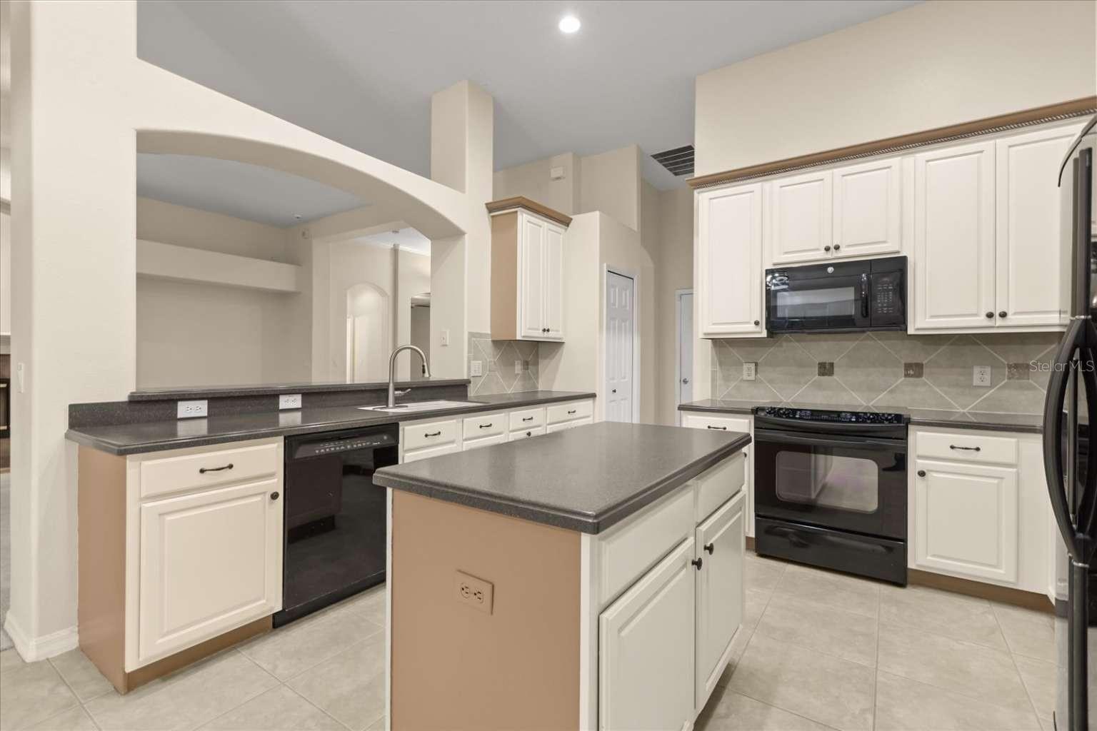 Image 25 of 71 For 597 Sand Wedge Loop