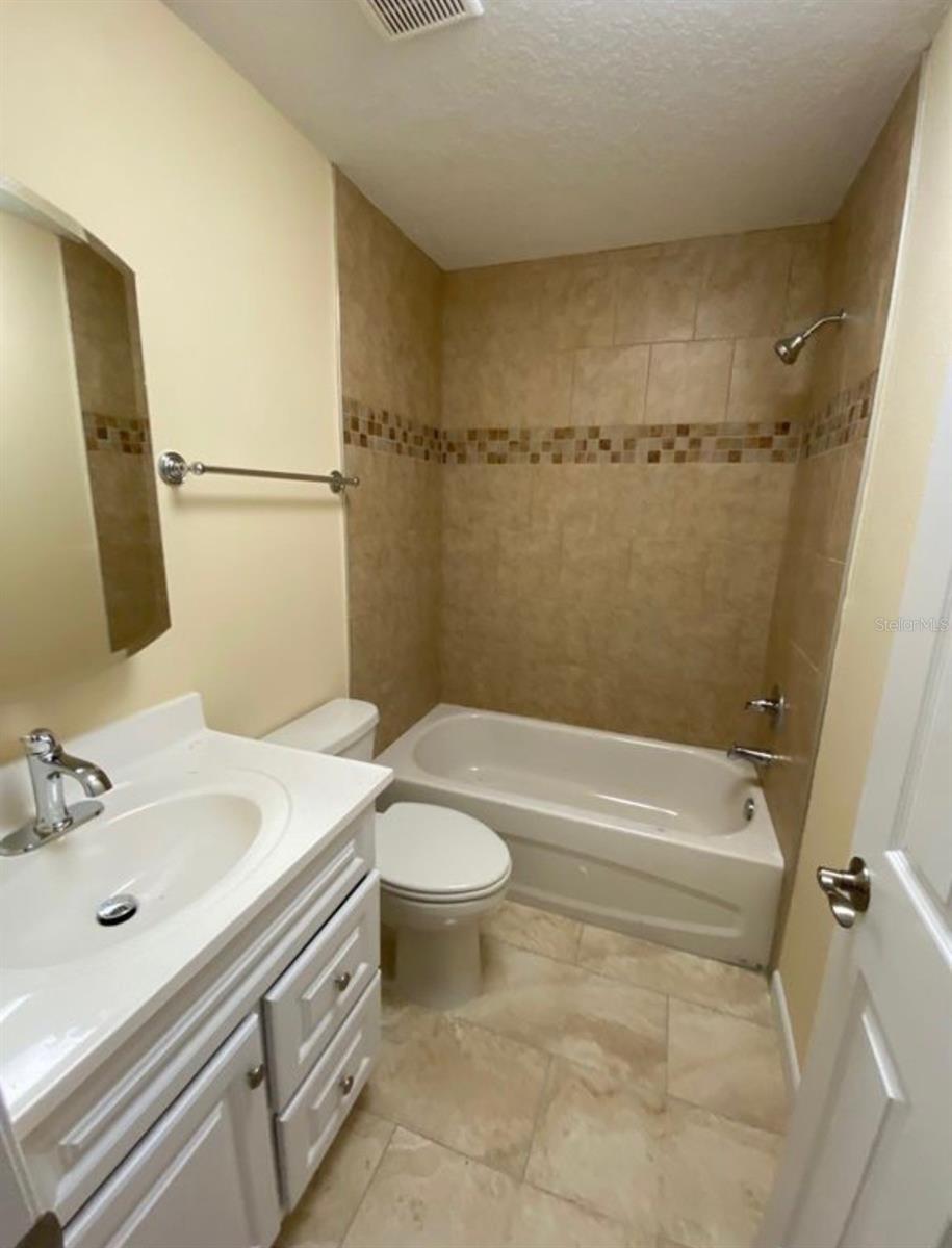 Image 13 of 24 For 515 Tabor Court C