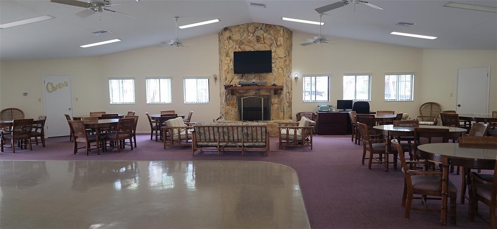 Image 19 of 24 For 515 Tabor Court C