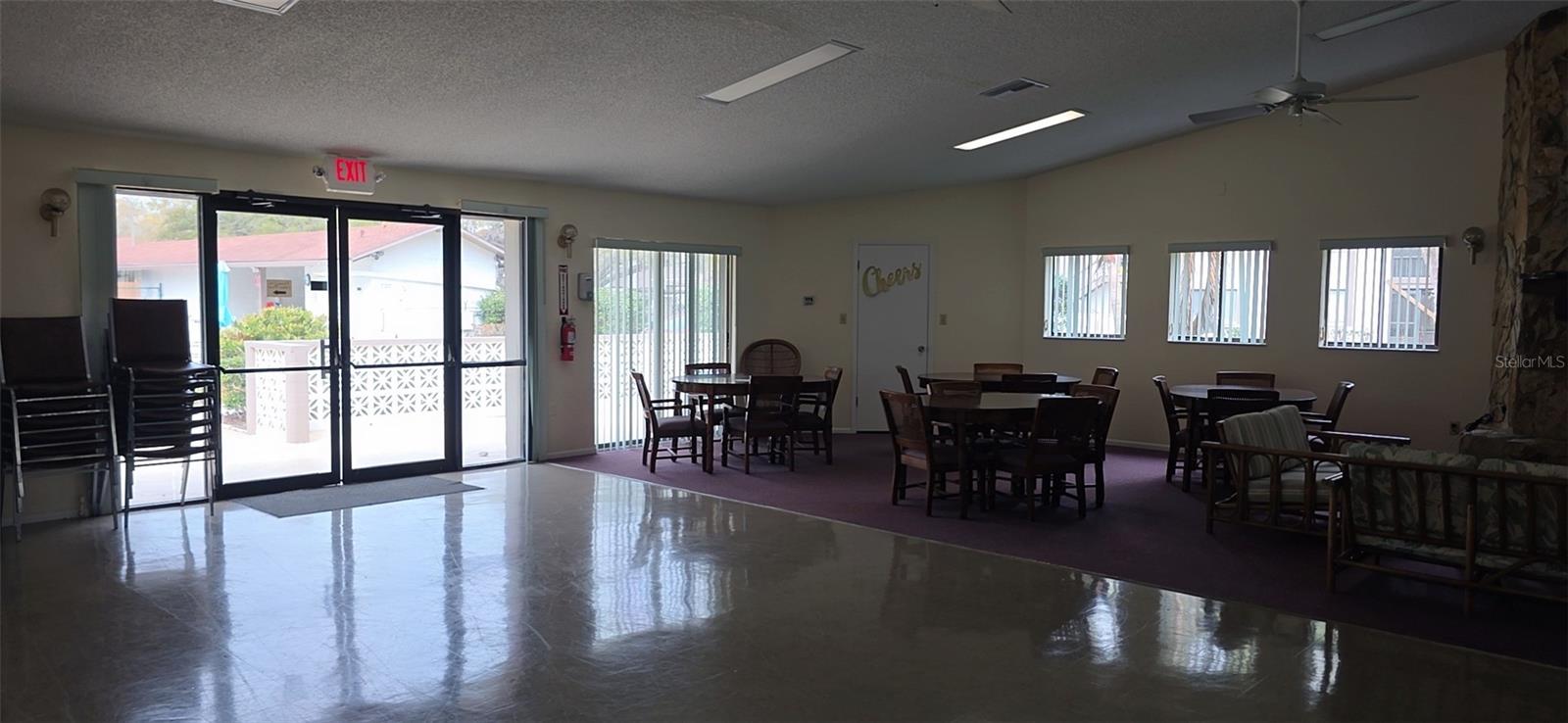 Image 21 of 24 For 515 Tabor Court C