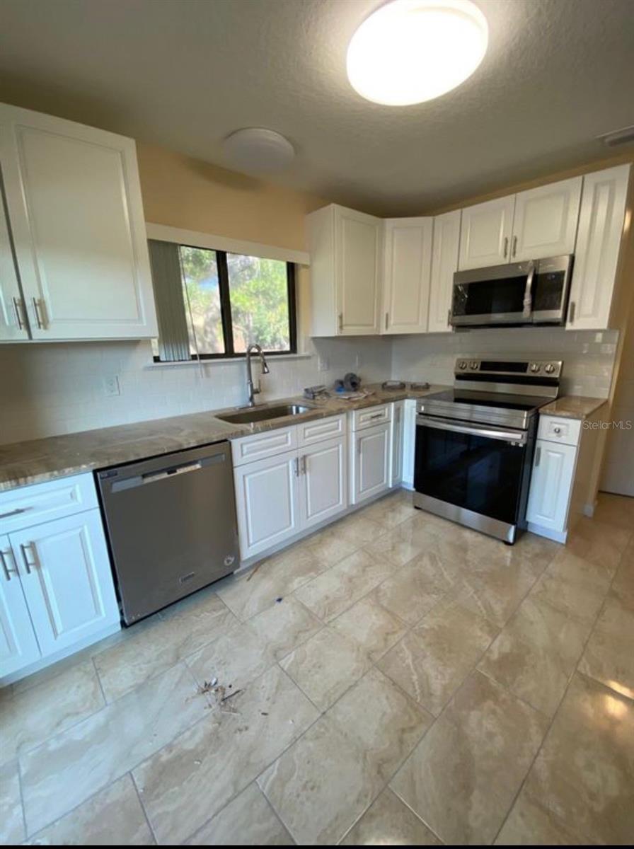 Image 7 of 24 For 515 Tabor Court C