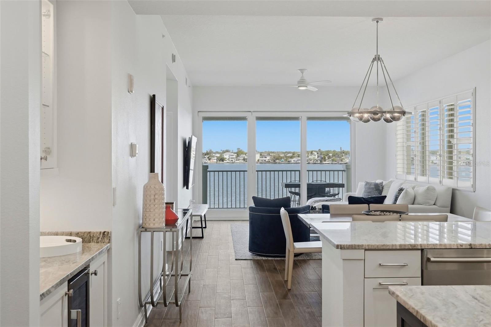 Image 13 of 57 For 17715 Gulf Boulevard 306