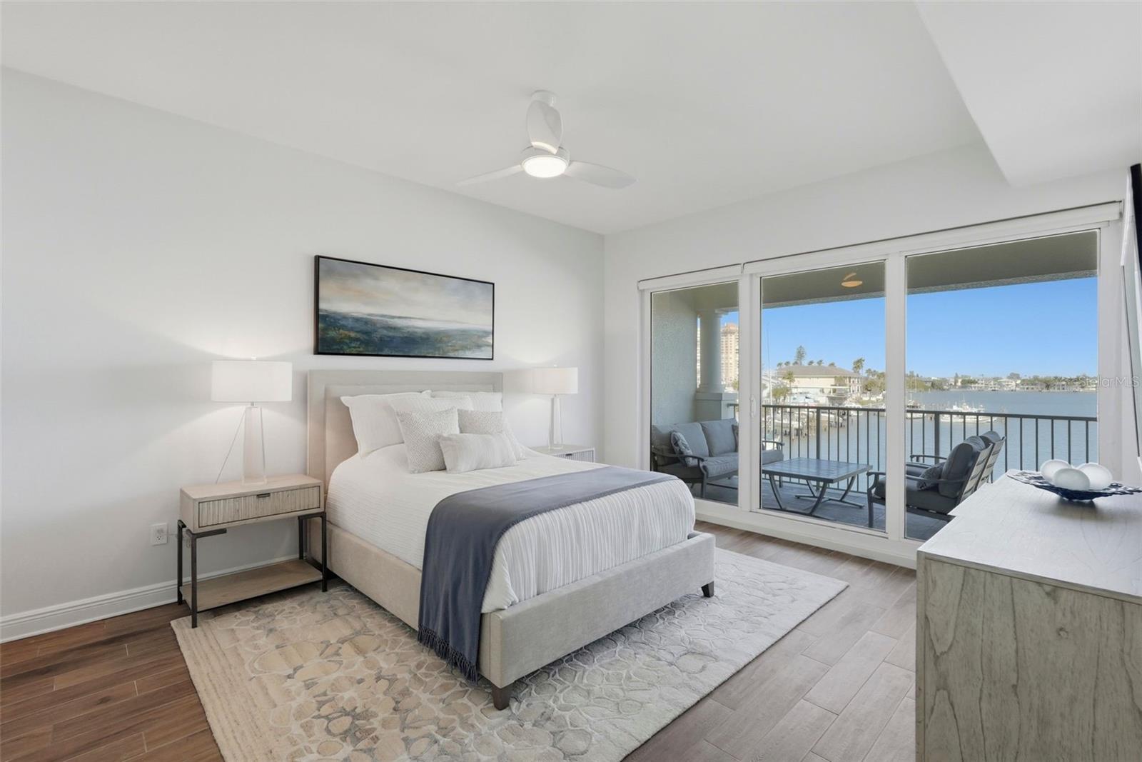 Image 18 of 57 For 17715 Gulf Boulevard 306