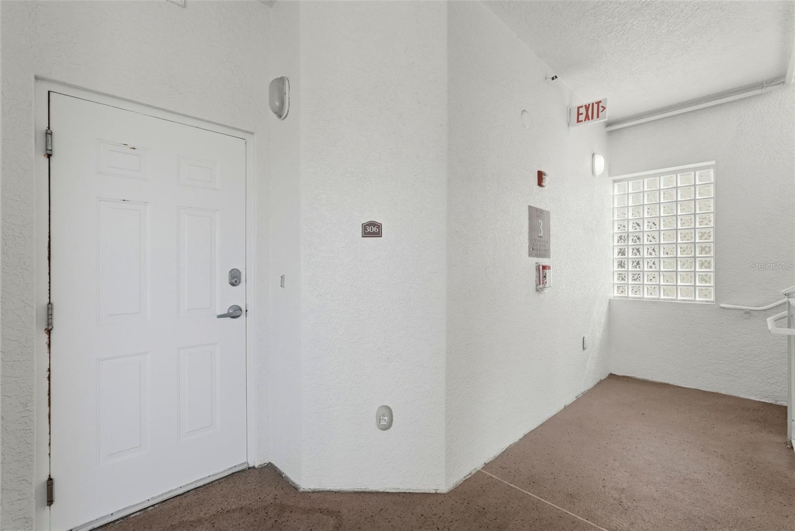 Image 36 of 57 For 17715 Gulf Boulevard 306