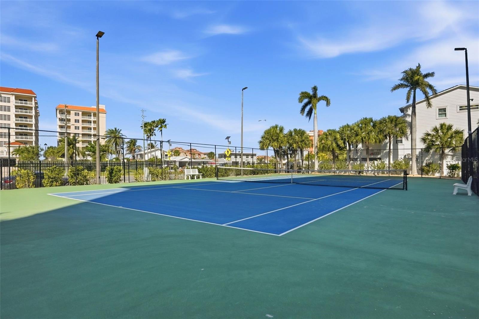 Image 43 of 57 For 17715 Gulf Boulevard 306