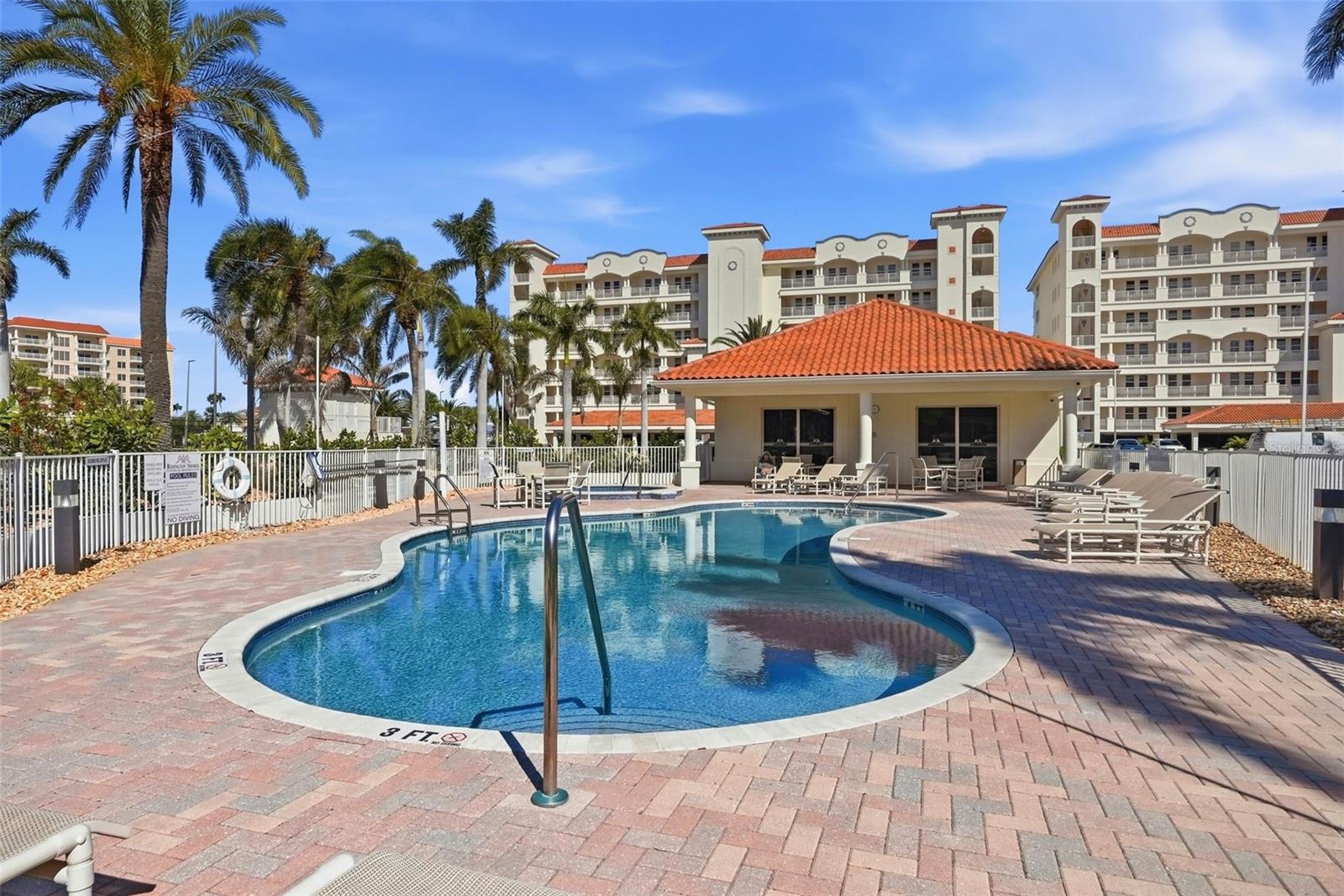 Image 47 of 57 For 17715 Gulf Boulevard 306