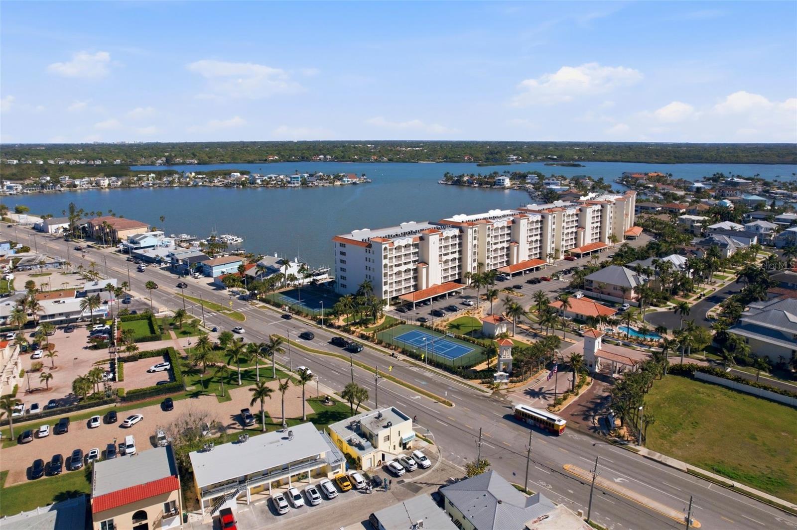 Image 52 of 57 For 17715 Gulf Boulevard 306