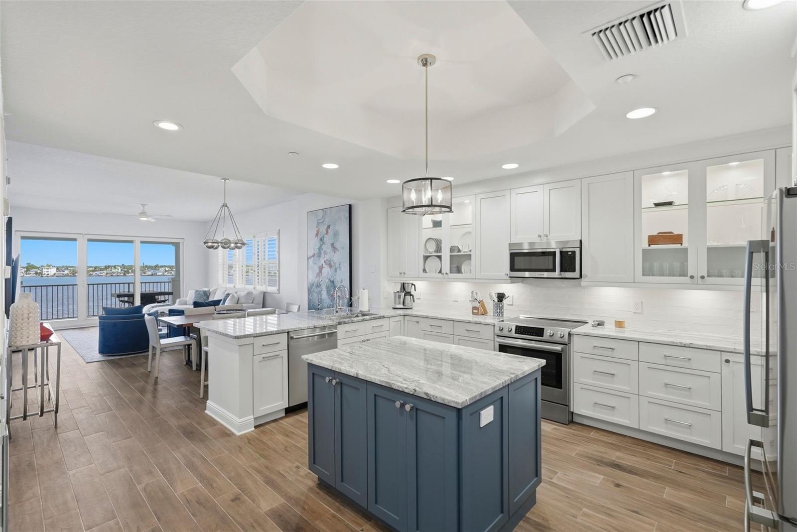 Image 7 of 57 For 17715 Gulf Boulevard 306