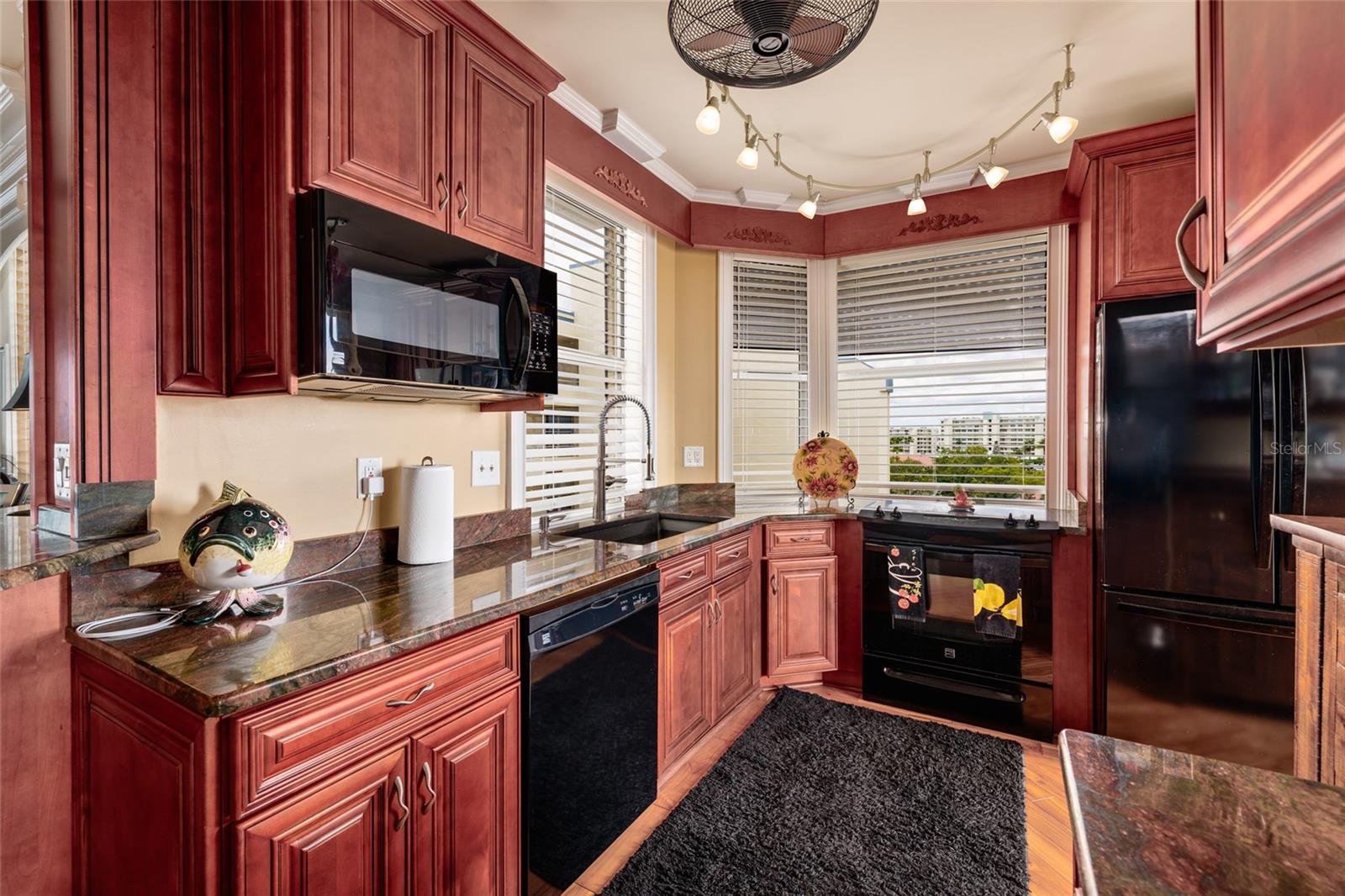 Image 7 of 93 For 7862 Sailboat Key Boulevard S 506