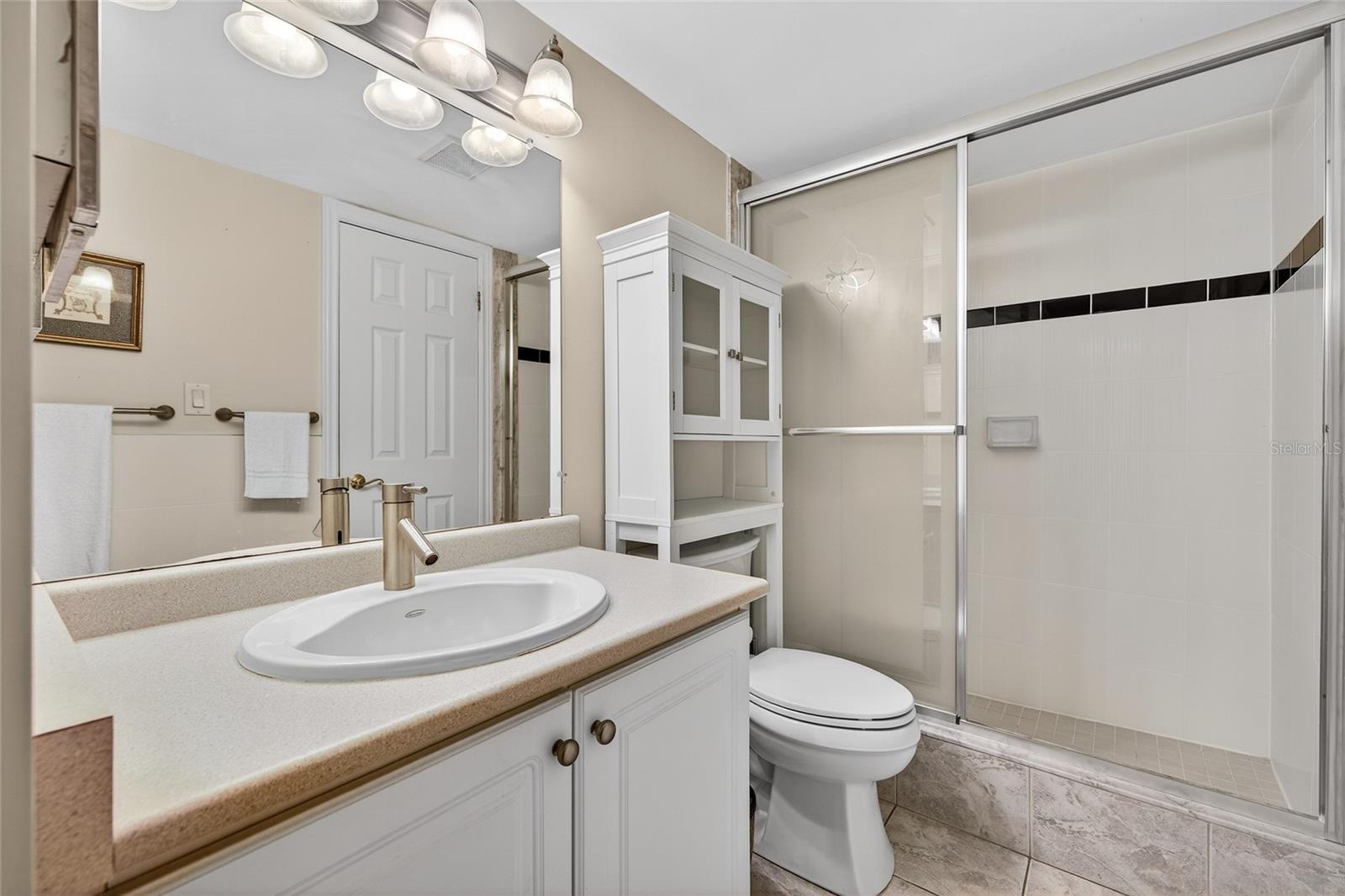 Image 15 of 24 For 7701 Starkey Road 602