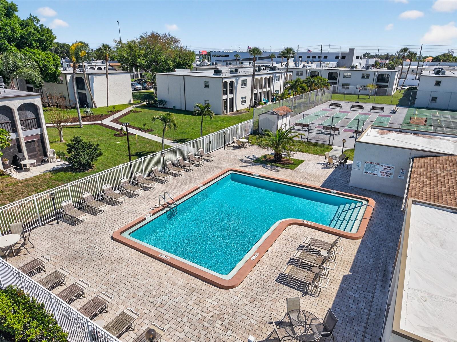 Image 22 of 24 For 7701 Starkey Road 602