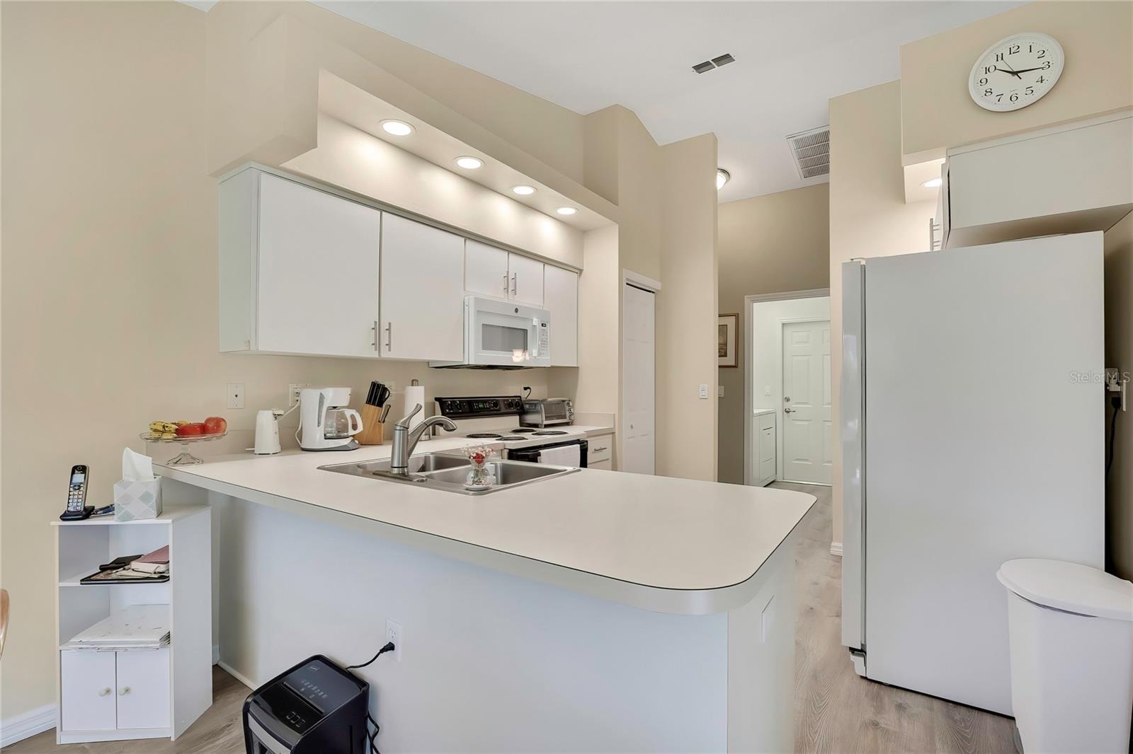 Image 14 of 44 For 7274 Aloe Drive