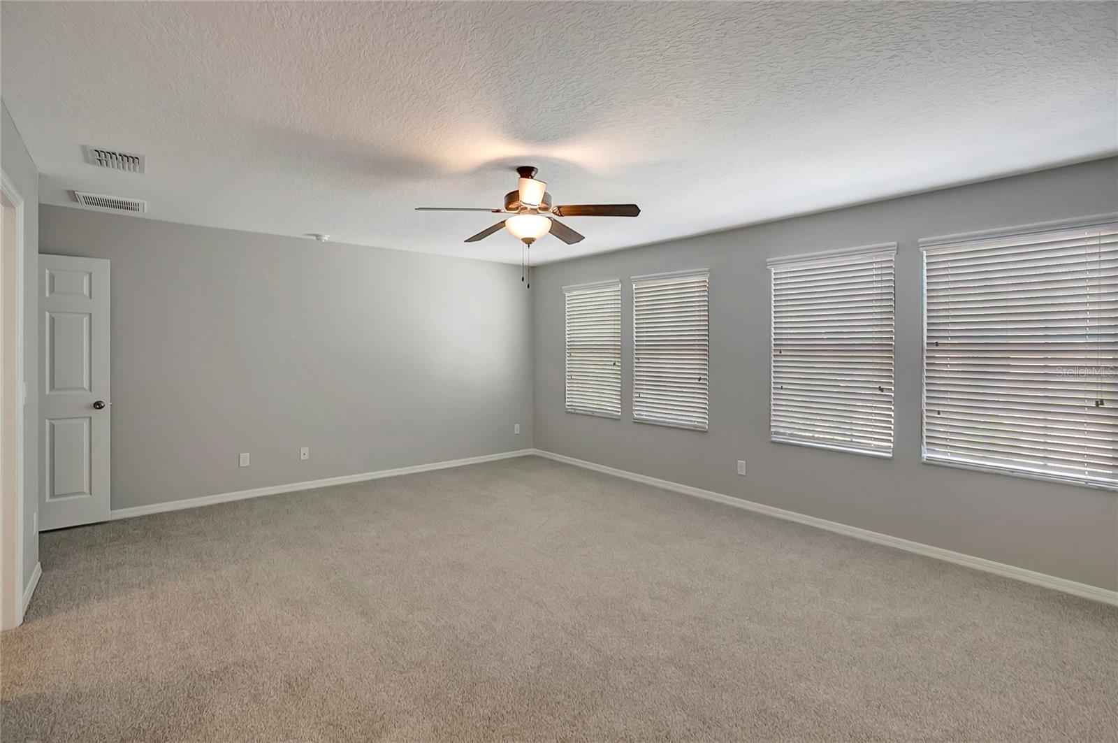 Image 33 of 49 For 10653 Pictorial Park Drive