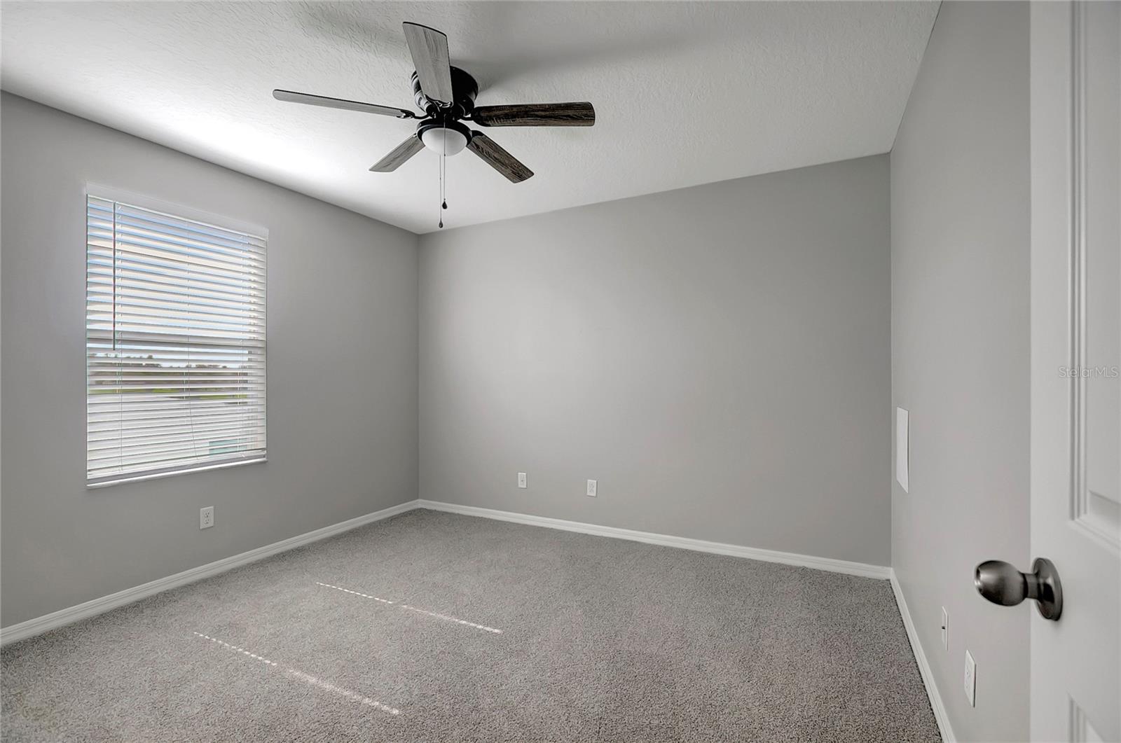 Image 37 of 49 For 10653 Pictorial Park Drive