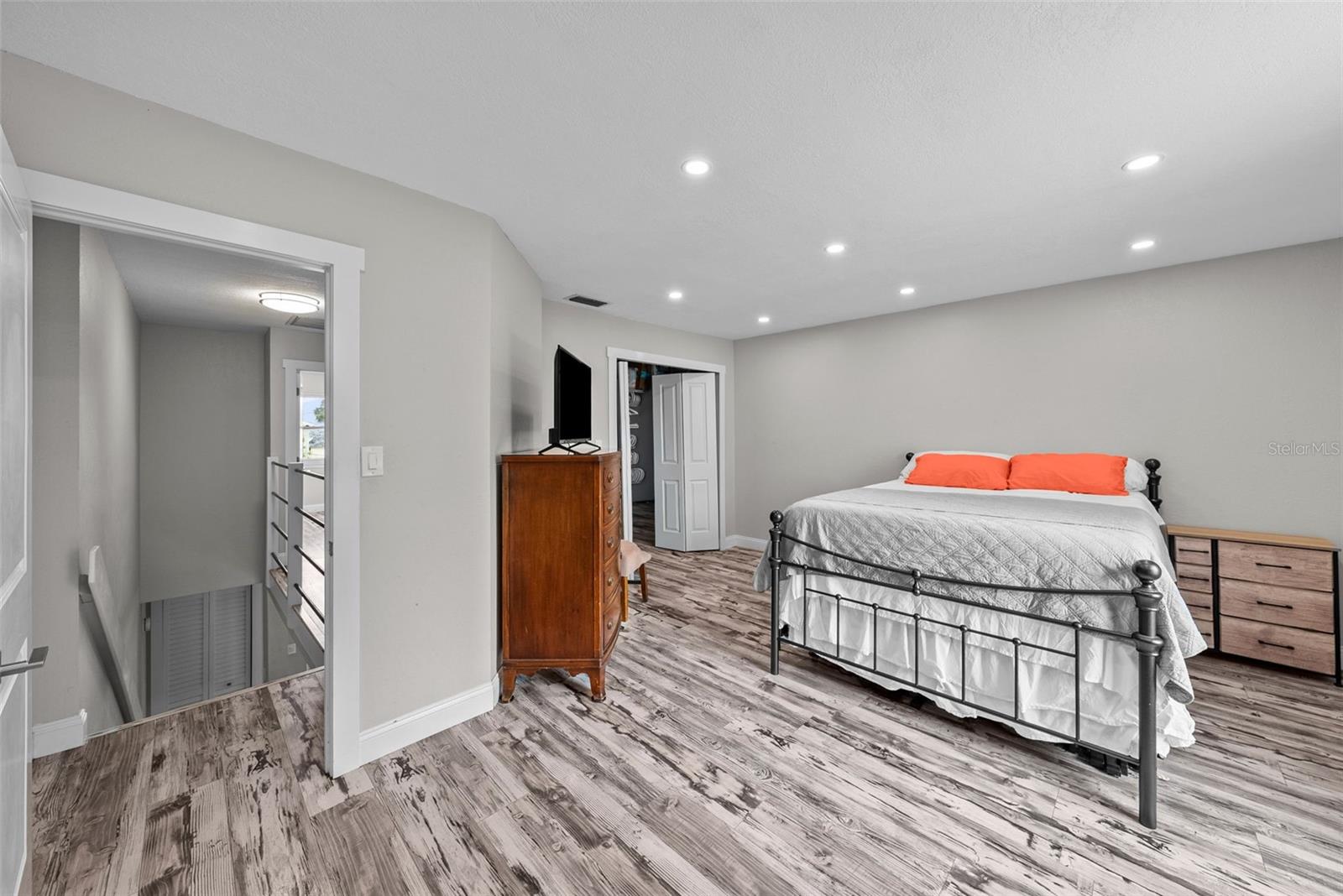 Image 18 of 64 For 619 2nd Street 2