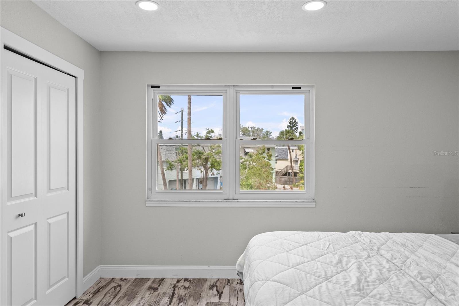 Image 23 of 64 For 619 2nd Street 2