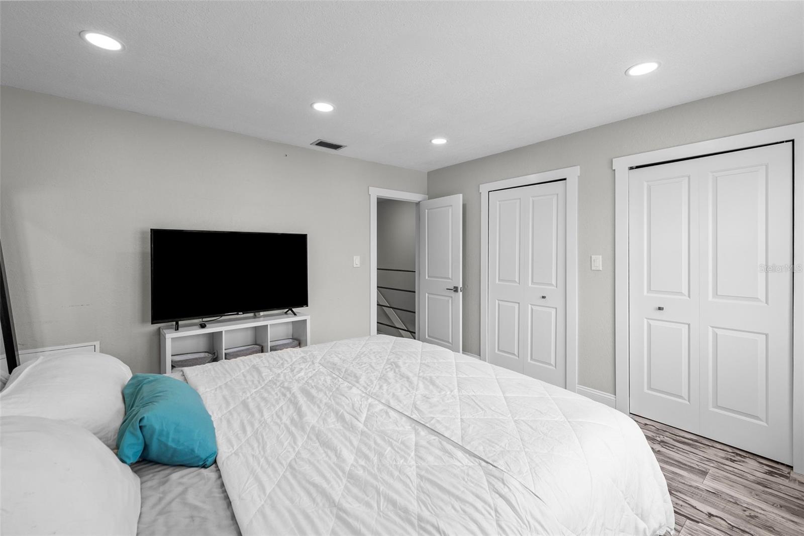 Image 24 of 64 For 619 2nd Street 2