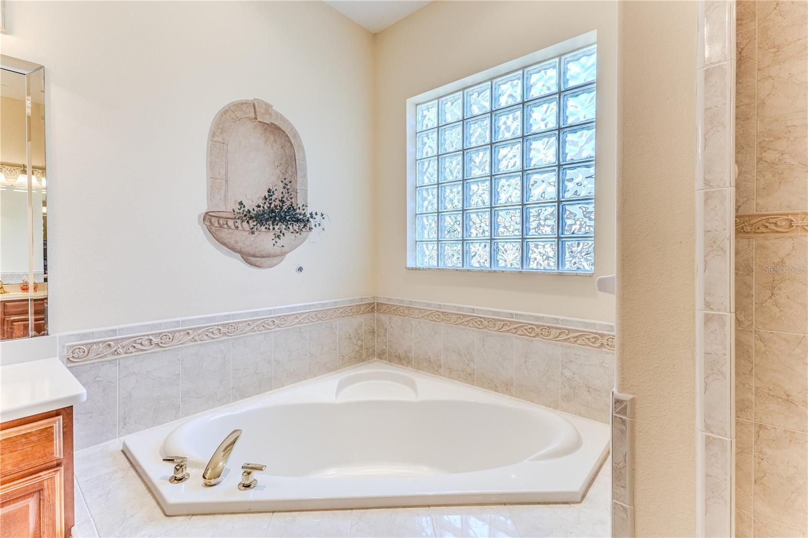 Image 20 of 100 For 5140 Championship Cup Lane