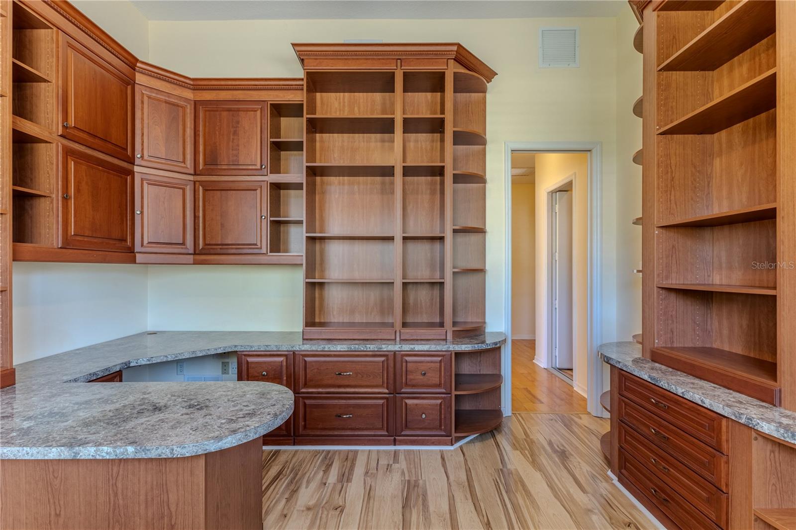 Image 26 of 100 For 5140 Championship Cup Lane