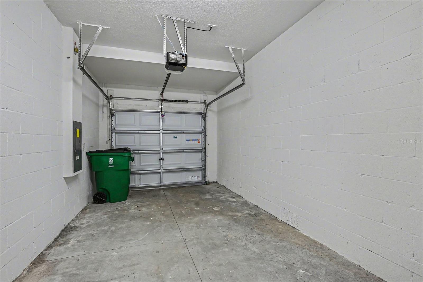 Image 21 of 31 For 36456 Well Hill Way