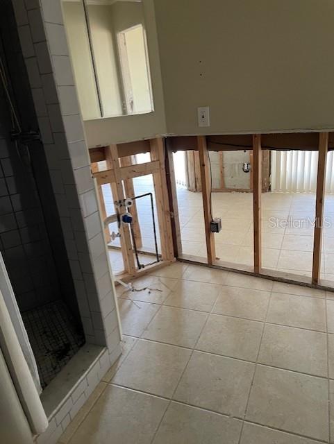 Image 22 of 49 For 1924 62nd Avenue Ne