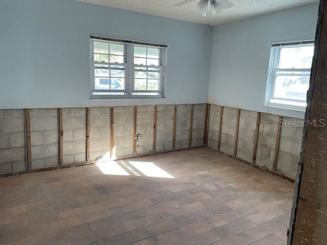 Image 32 of 49 For 1924 62nd Avenue Ne