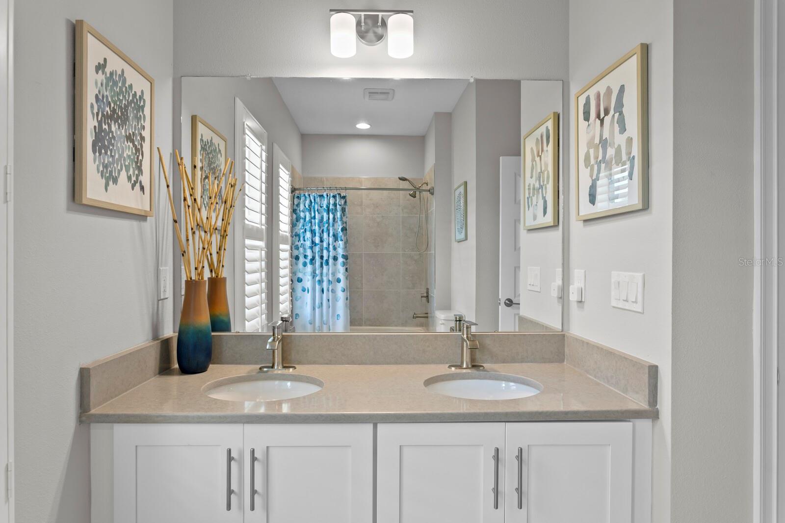 Image 41 of 66 For 2702 Cass Street