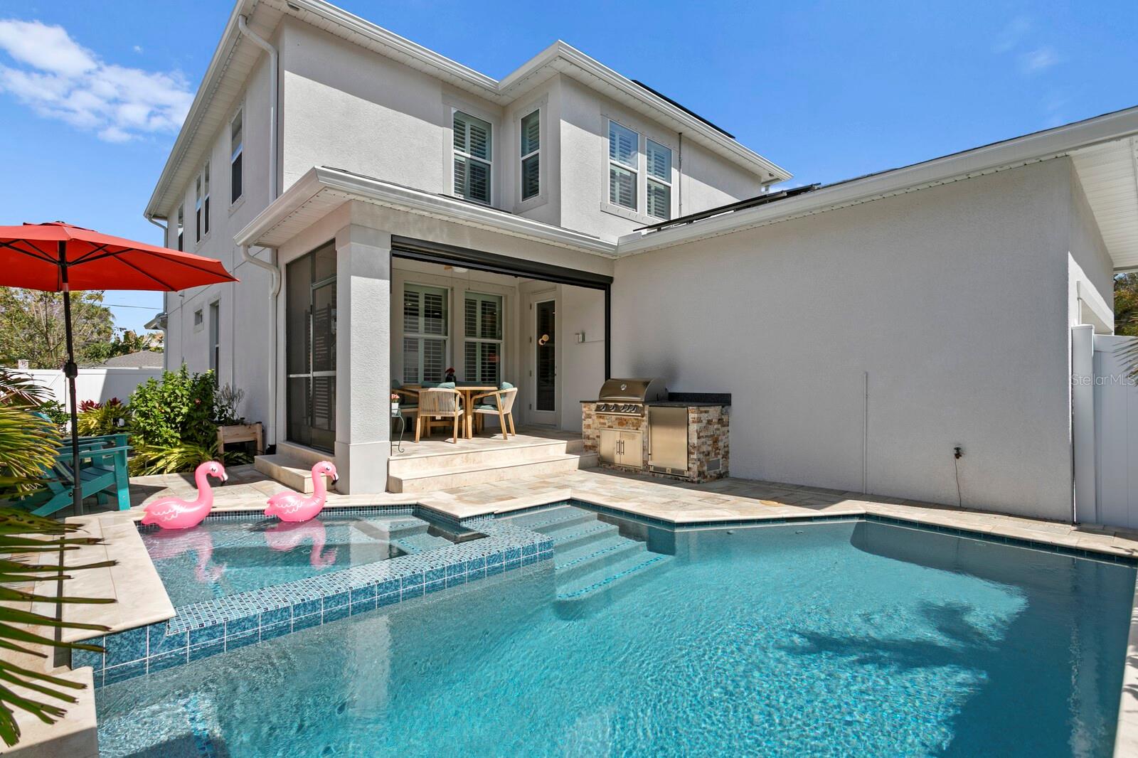 Image 5 of 66 For 2702 Cass Street