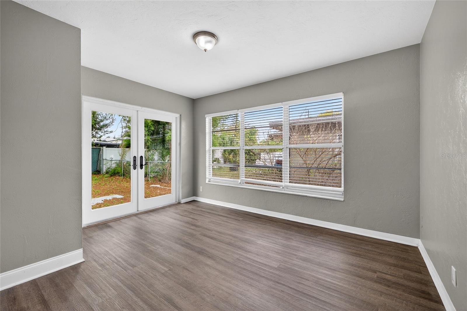 Image 13 of 15 For 4621 25th Avenue S