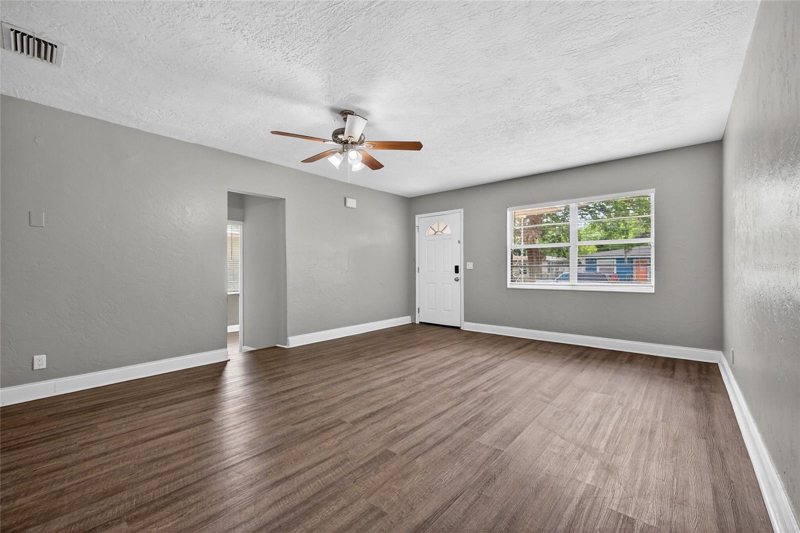 Image 9 of 15 For 4621 25th Avenue S