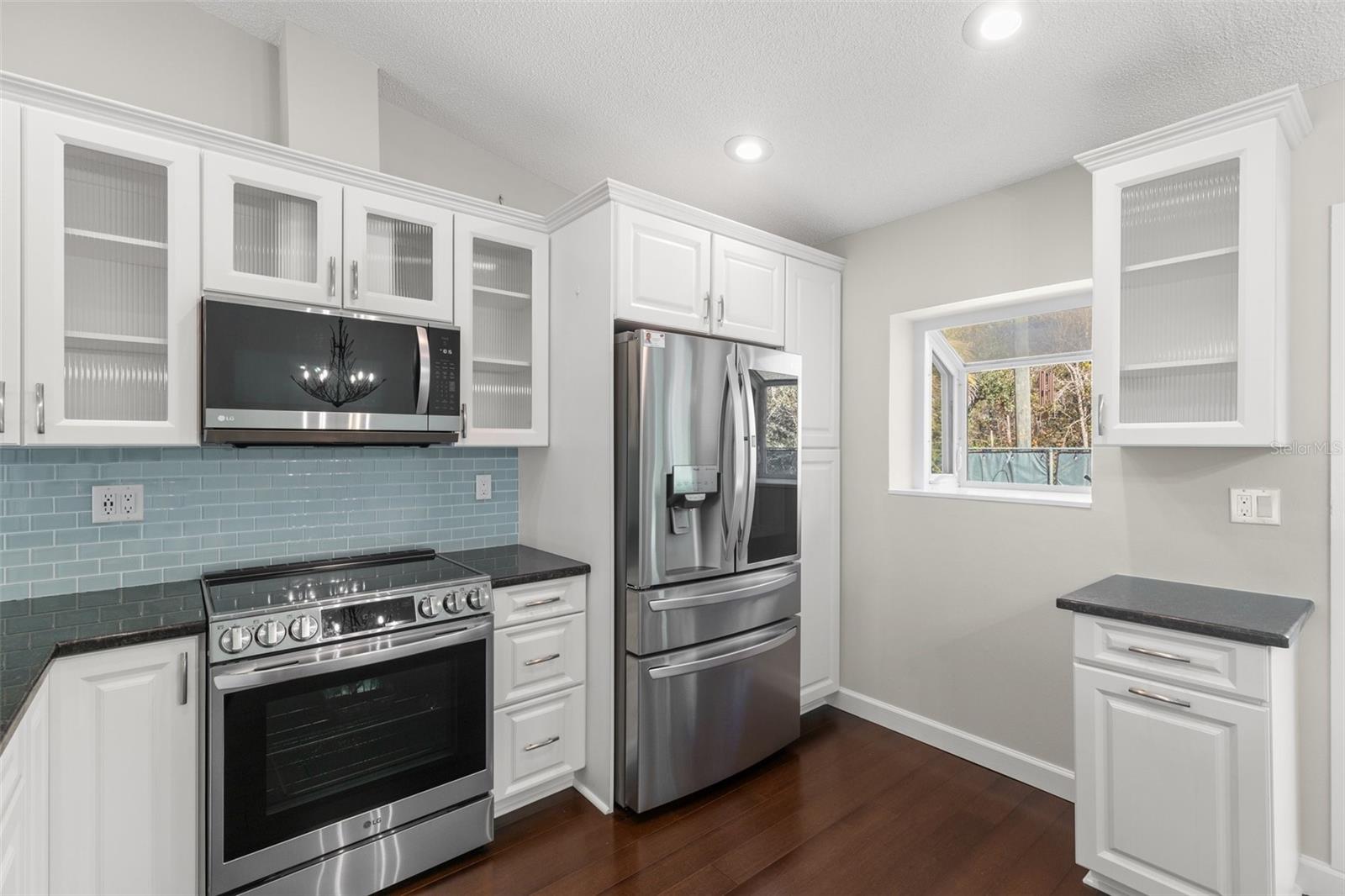 Image 10 of 27 For 3309 Napoleon Avenue