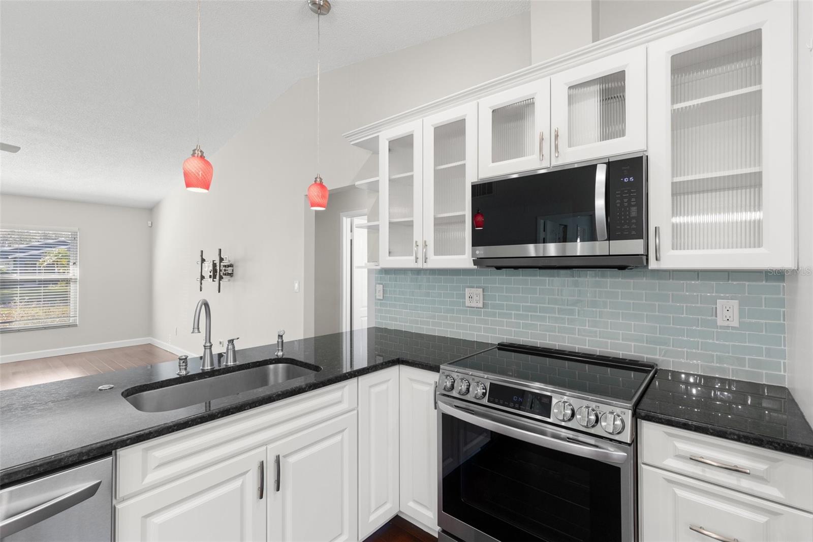 Image 9 of 27 For 3309 Napoleon Avenue