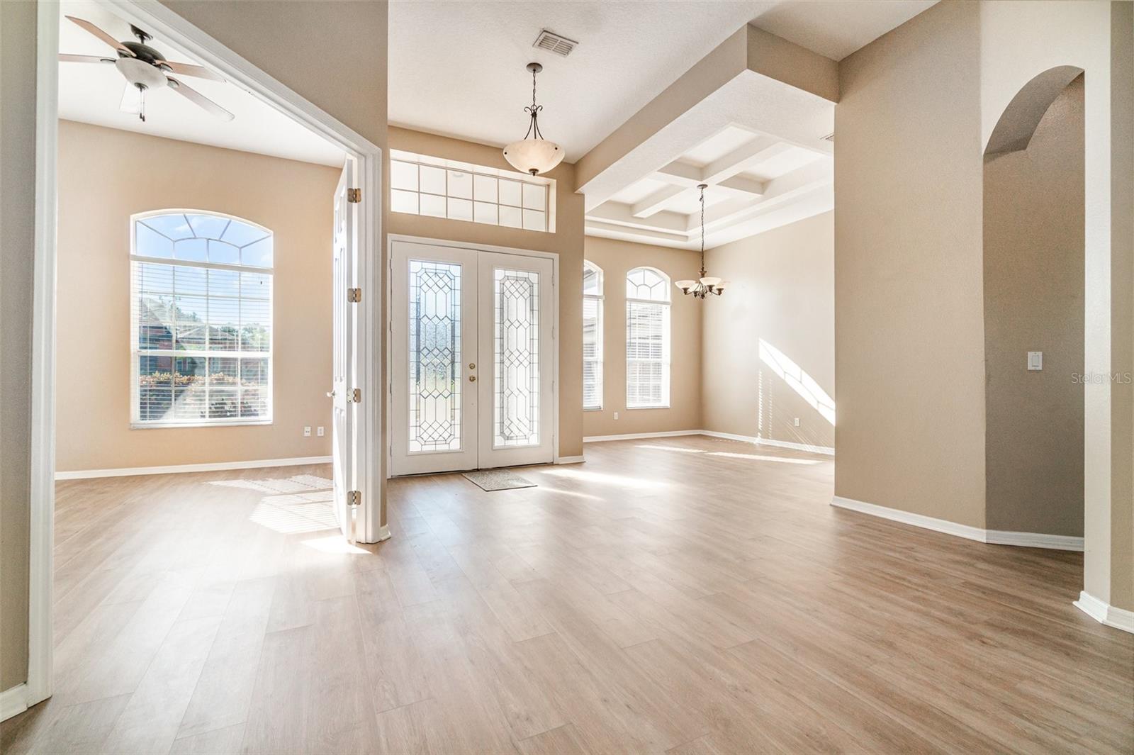 Image 3 of 37 For 6220 Hedgesparrows Lane