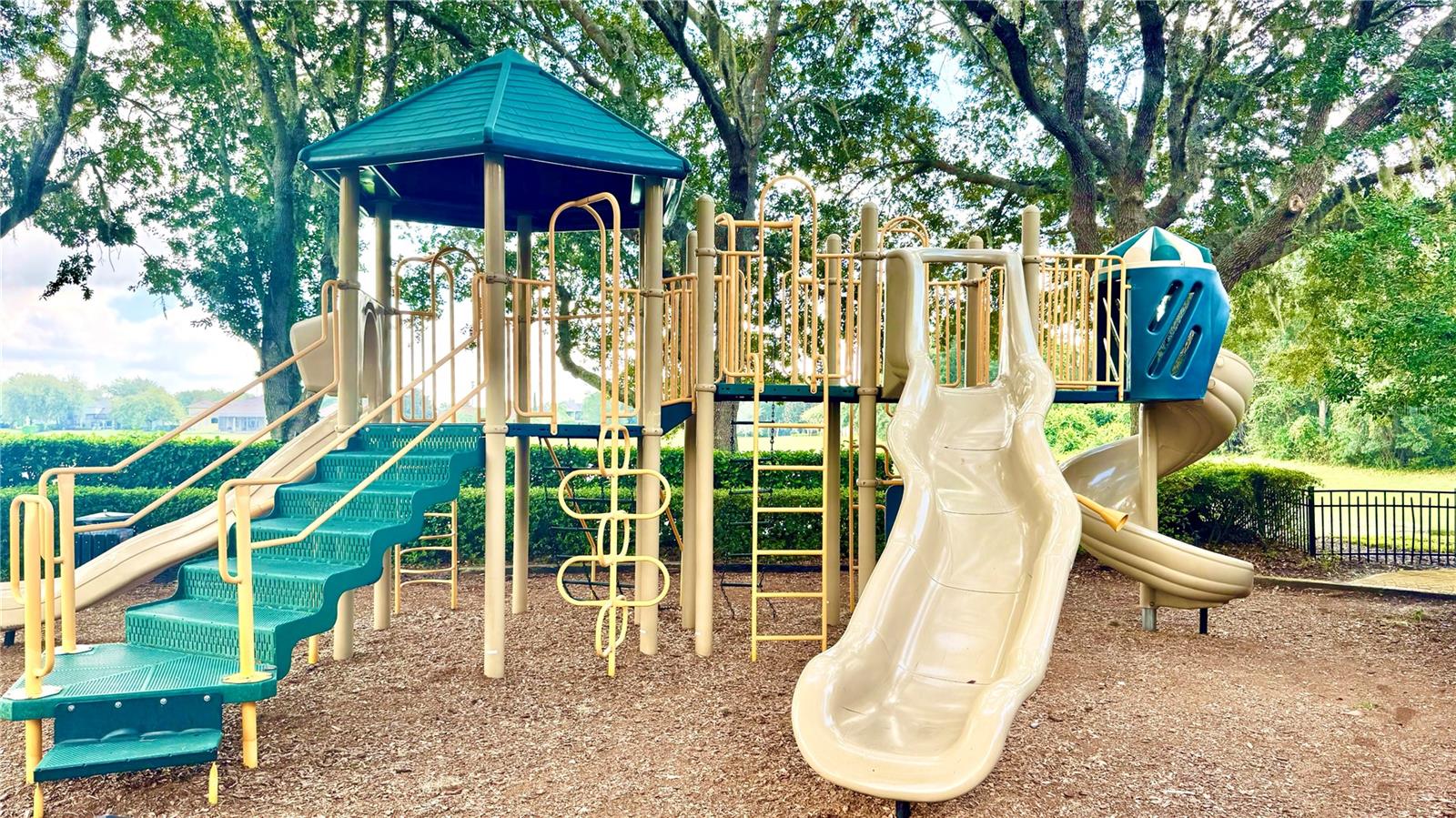 Image 36 of 37 For 6220 Hedgesparrows Lane