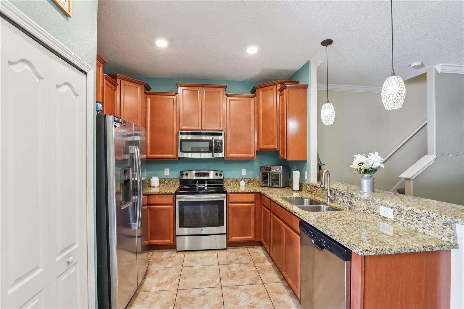 Image 11 of 36 For 12034 Greengate Drive