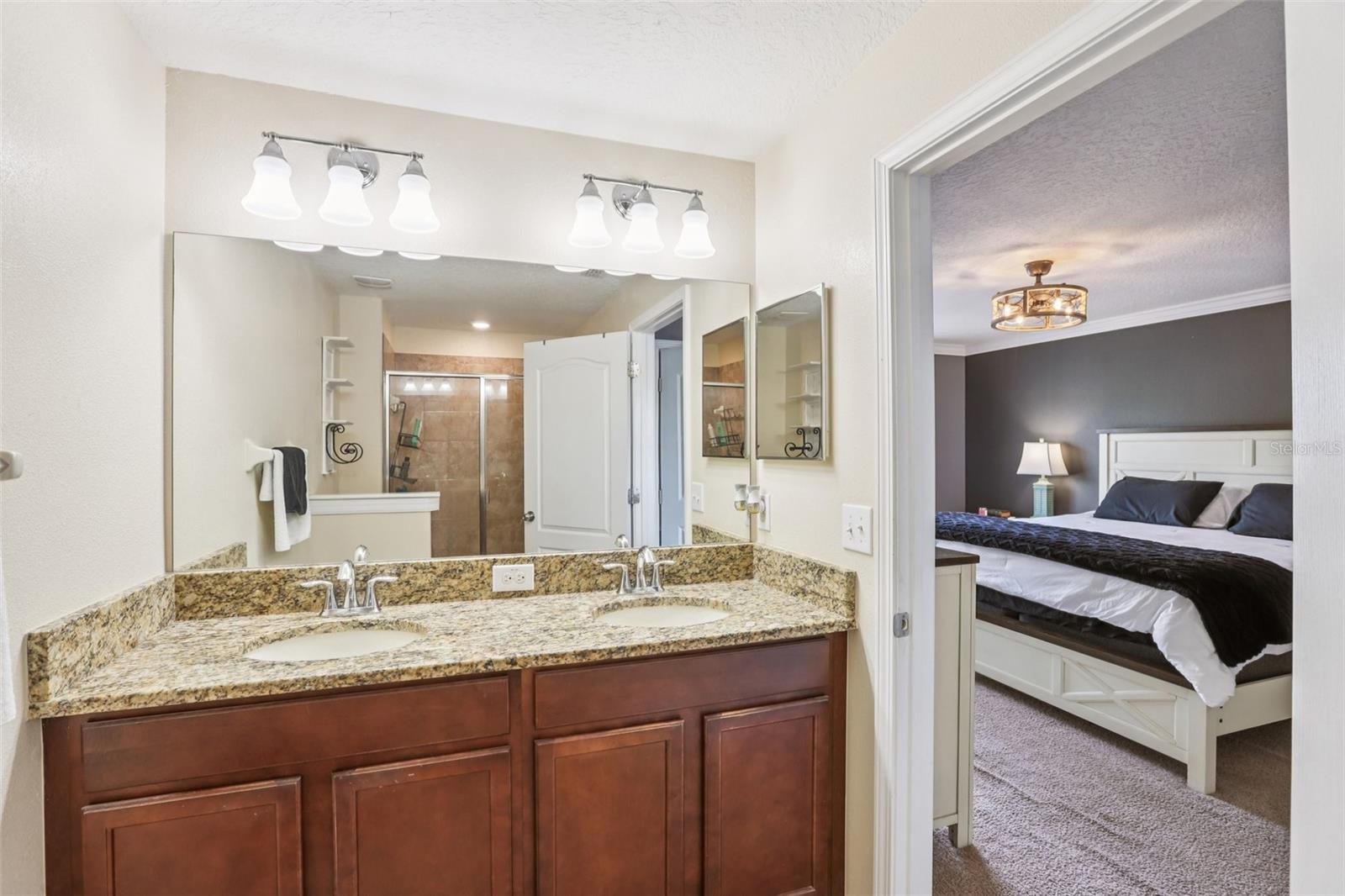 Image 24 of 36 For 12034 Greengate Drive