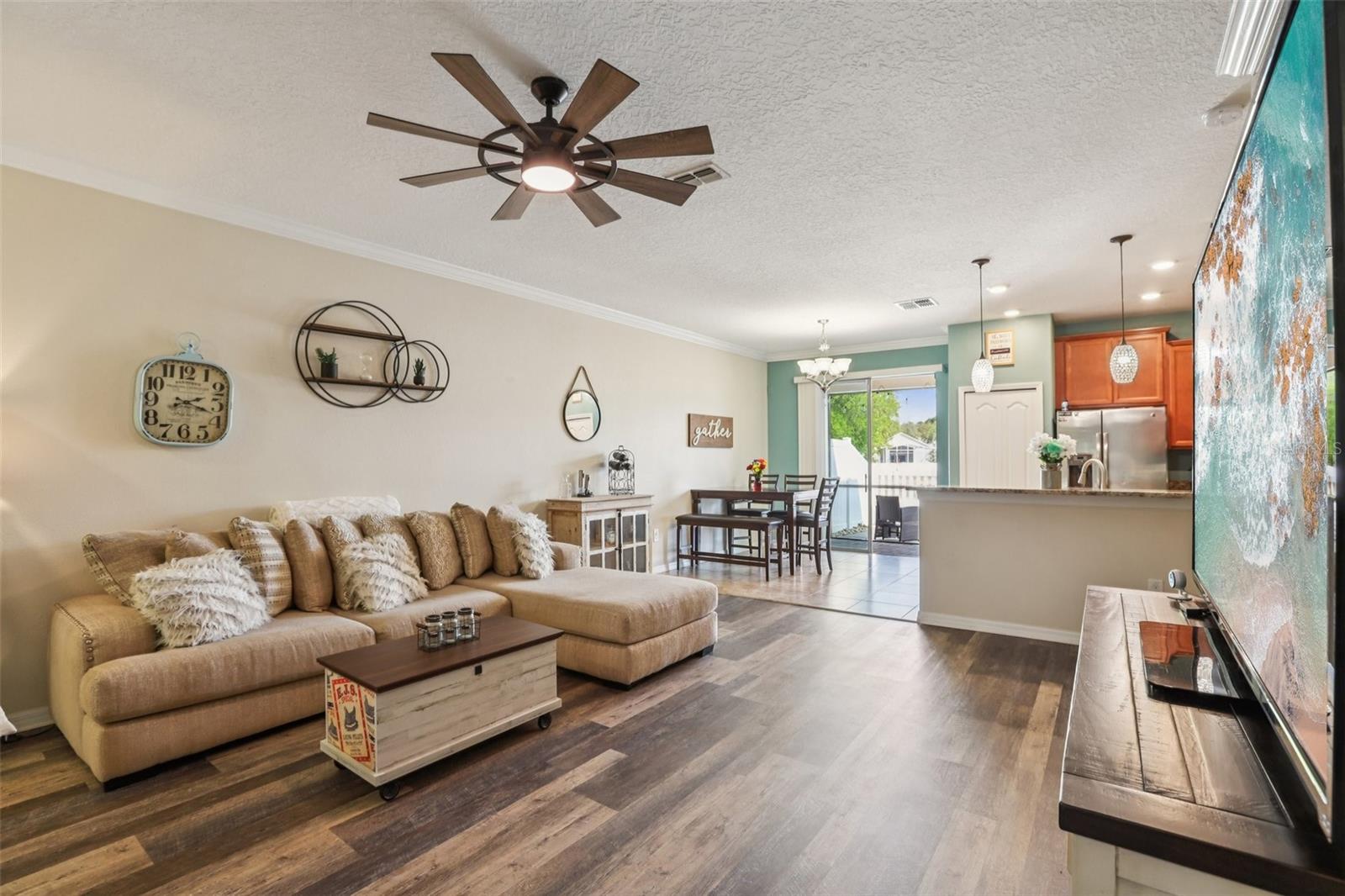 Image 5 of 36 For 12034 Greengate Drive