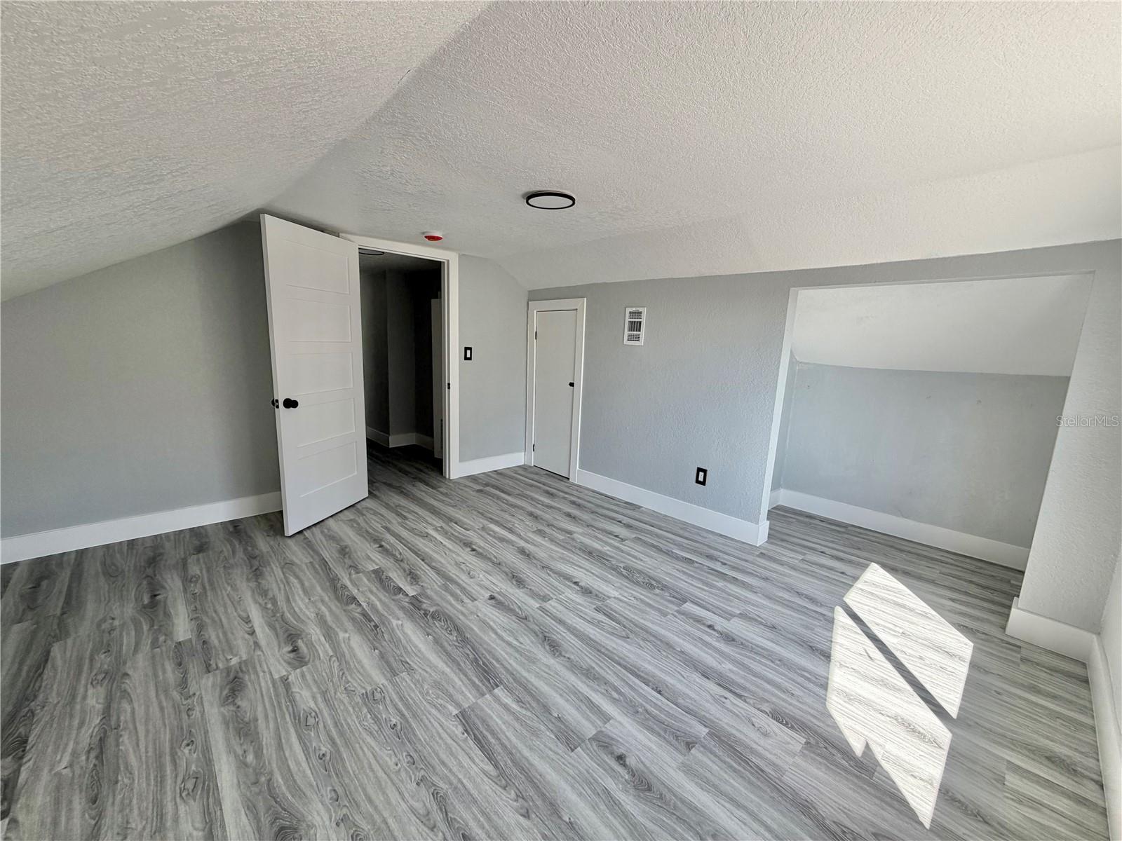 Image 12 of 12 For 2728 1st Avenue S