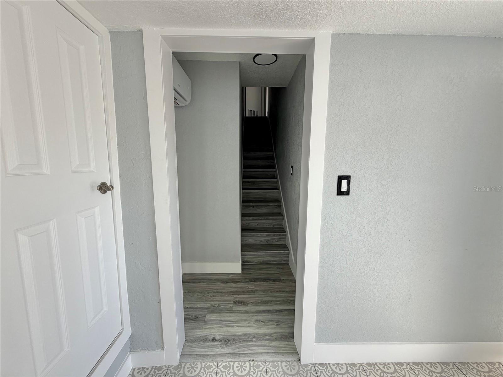 Image 4 of 12 For 2728 1st Avenue S