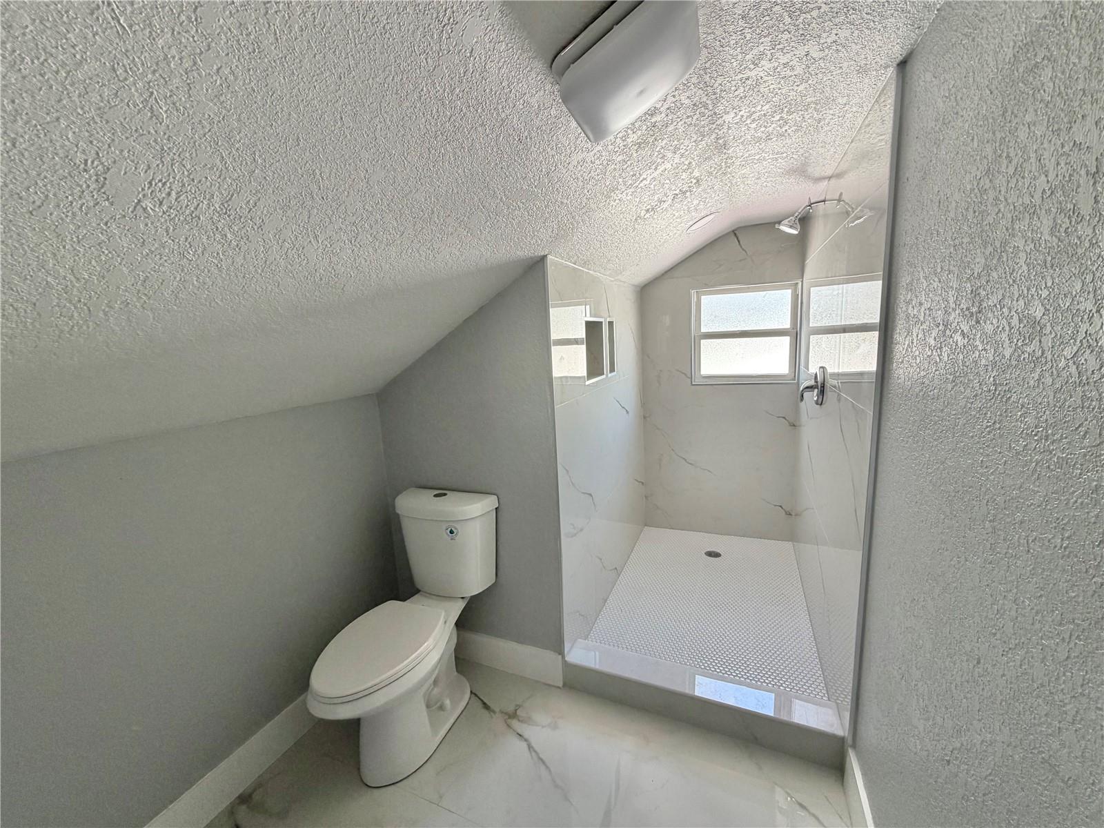 Image 8 of 12 For 2728 1st Avenue S