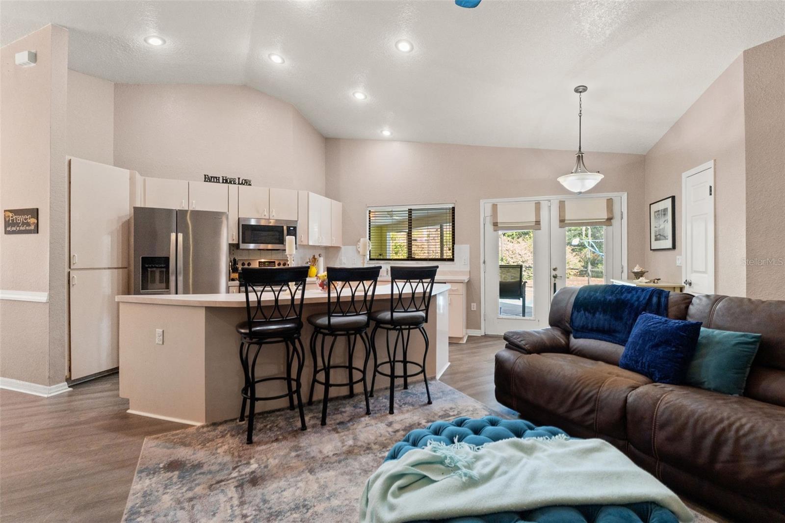 Image 16 of 50 For 13299 Don Loop