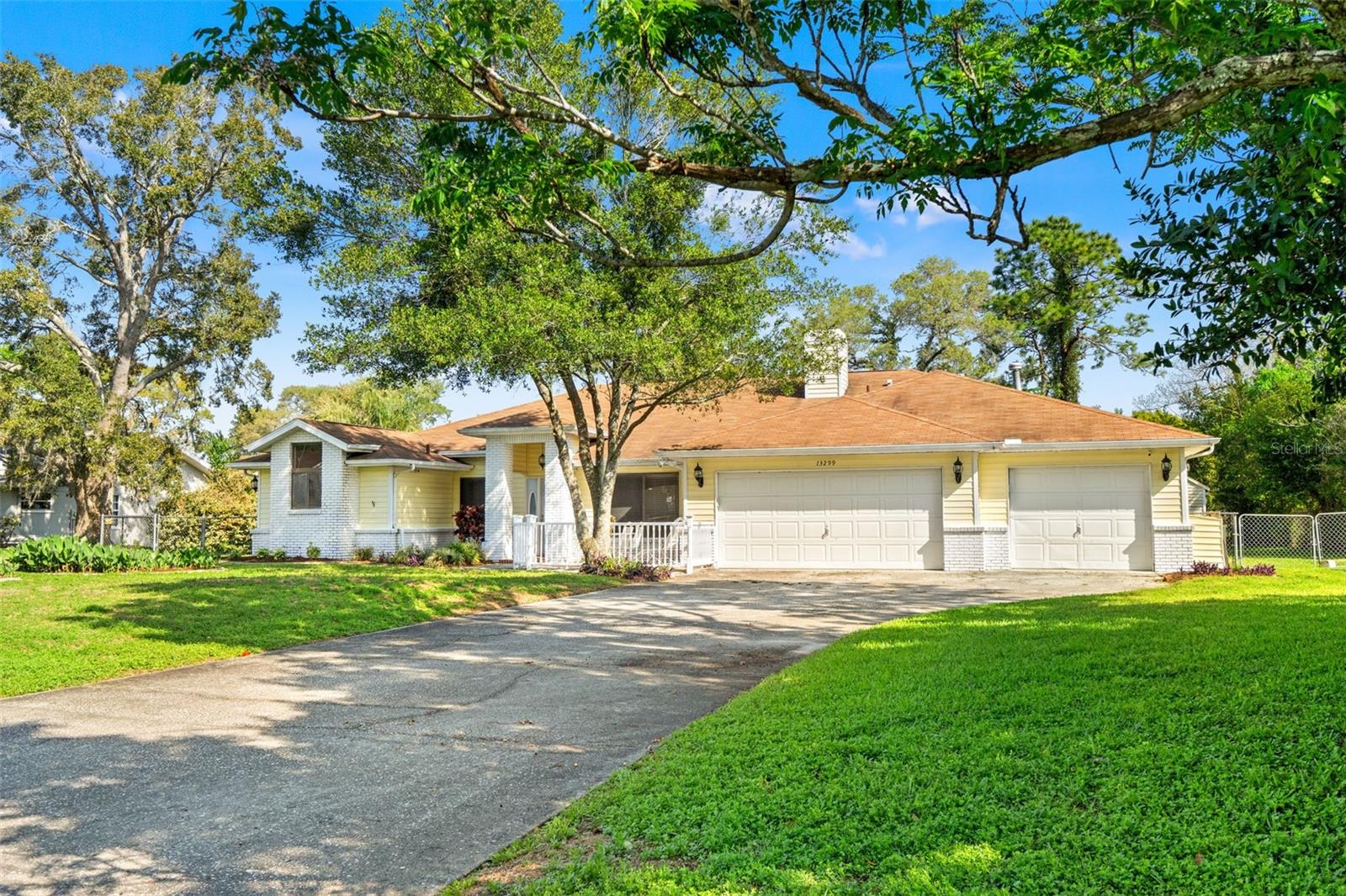 Image 2 of 50 For 13299 Don Loop