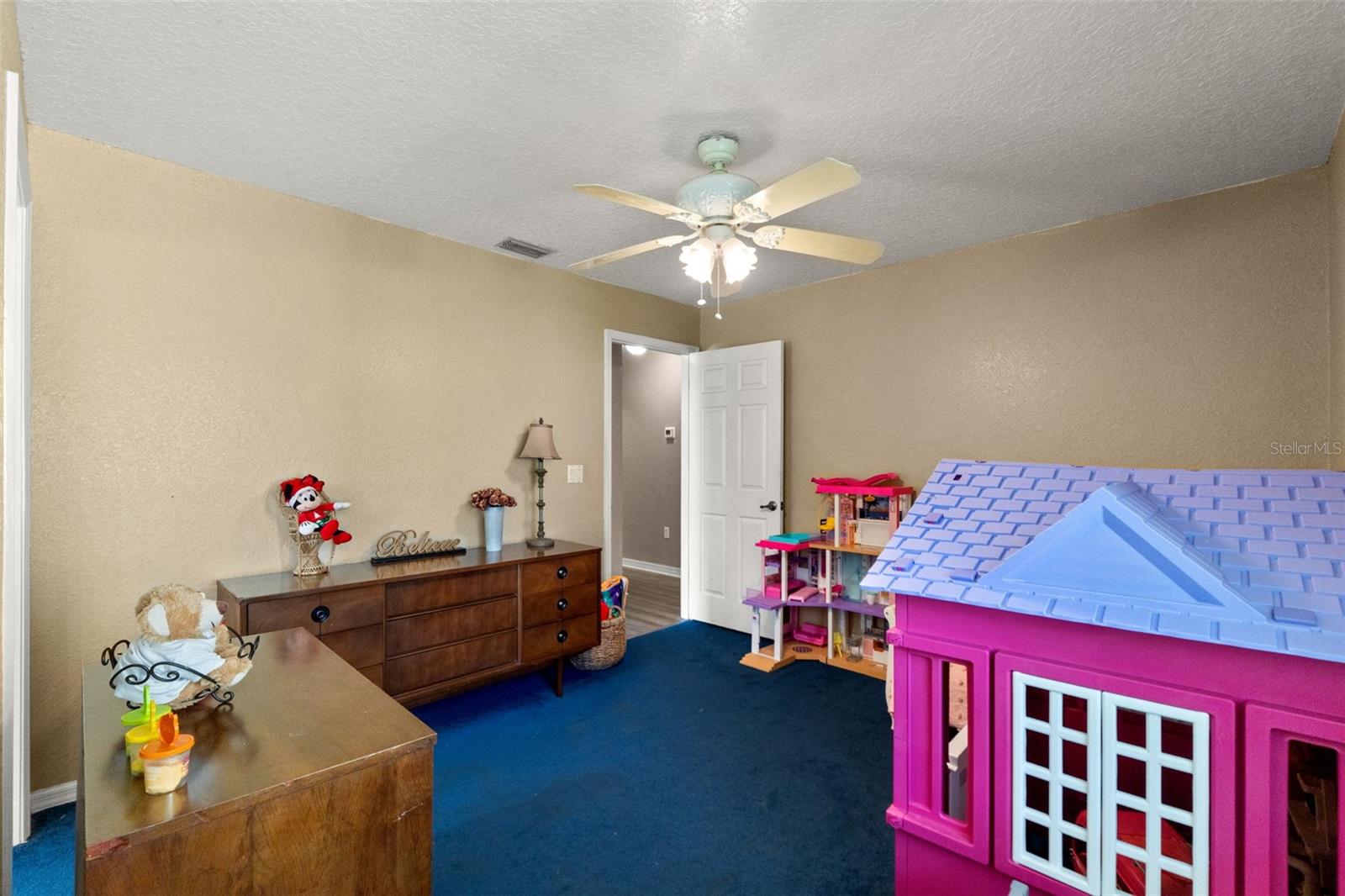 Image 29 of 50 For 13299 Don Loop