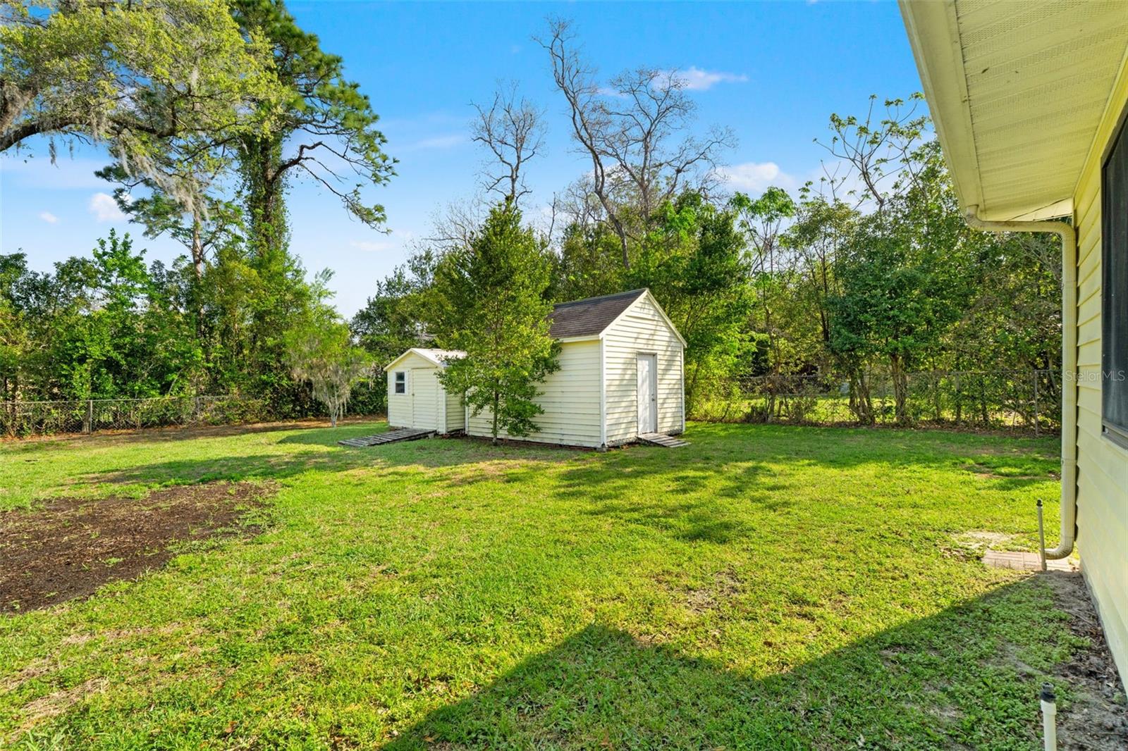 Image 44 of 50 For 13299 Don Loop