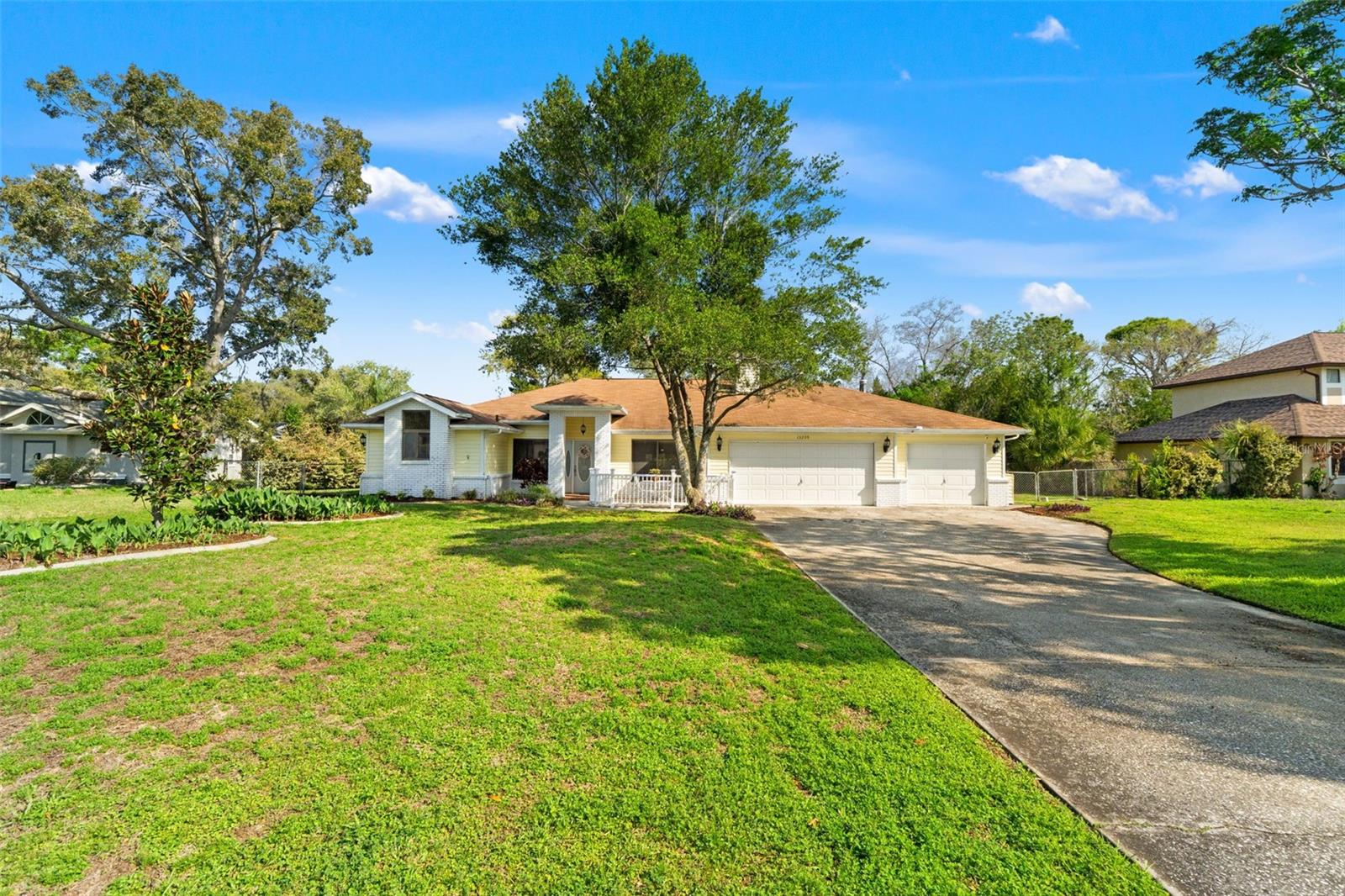 Image 48 of 50 For 13299 Don Loop