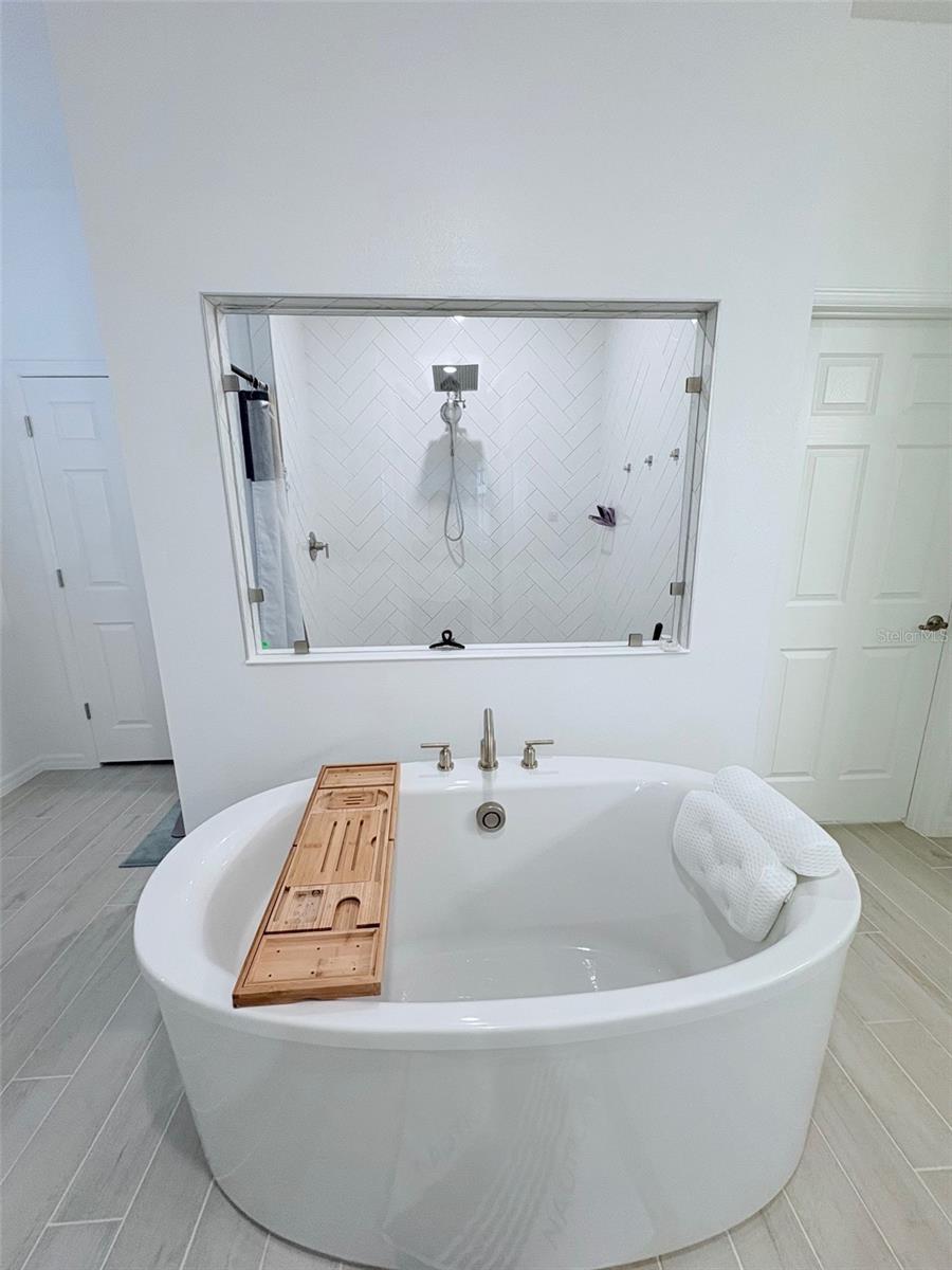 Image 18 of 47 For 4158 Gooseberry Trl