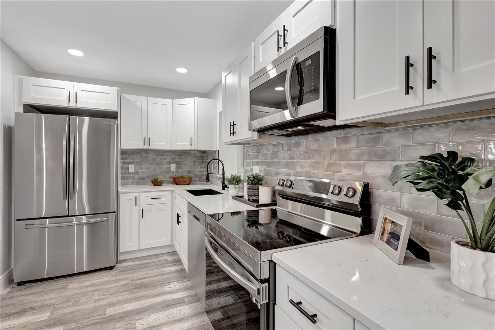 Image 10 of 35 For 6660 17th Lane N