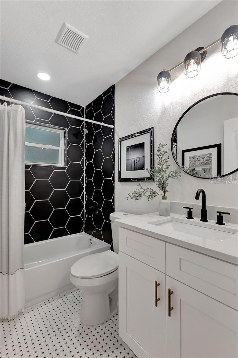 Image 23 of 35 For 6660 17th Lane N